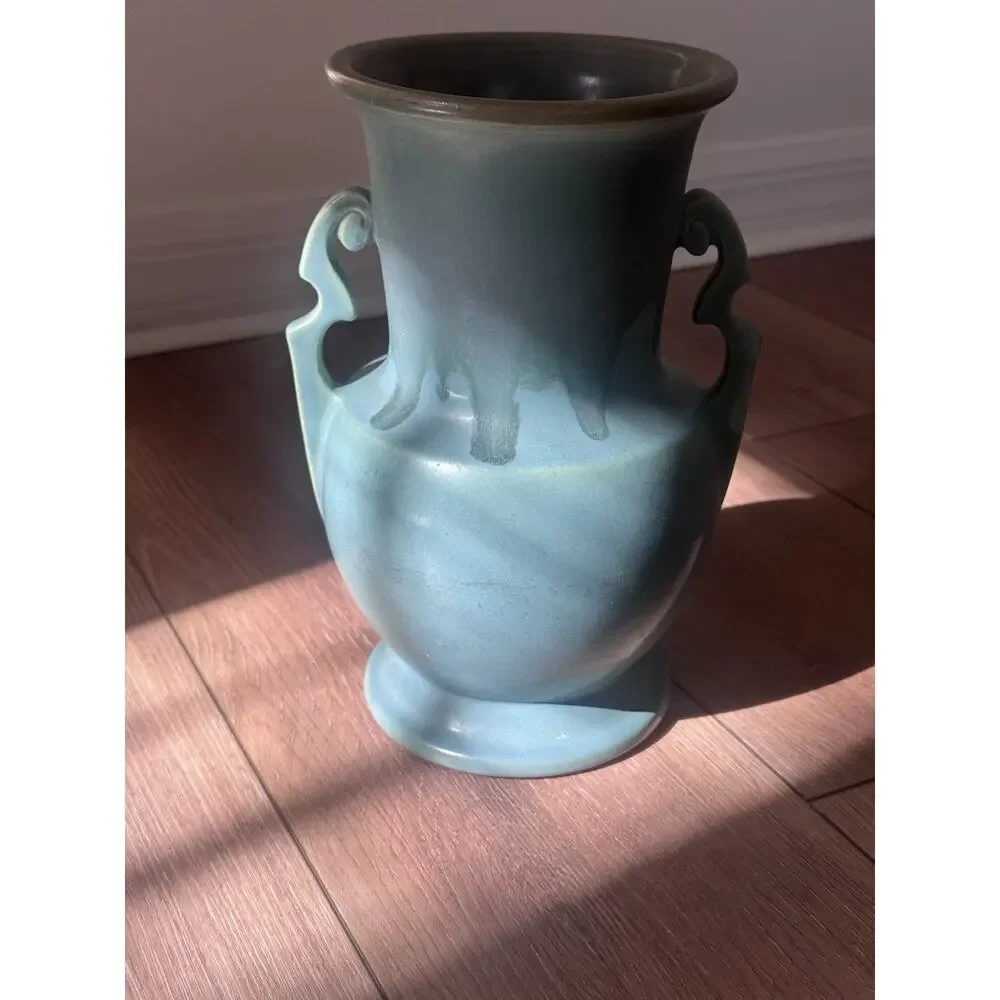 Roseville pottery carnelian